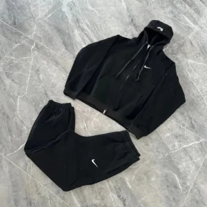 Nike Sportswear Essential Tracksuit Set