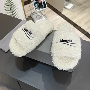 Alencia Fuzzy Slippers Cozy Home Wear