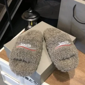 Lencia Fuzzy Slippers Cozy Home Footwear