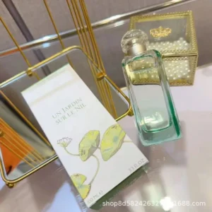 Elegant Un Jardin Sur Le Nil Perfume Bottle