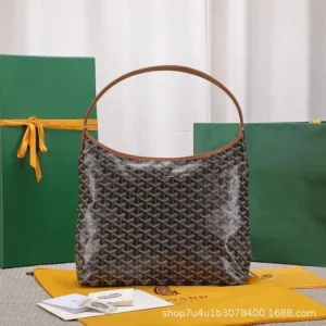 Goyard V??to Large Shoulder Bag