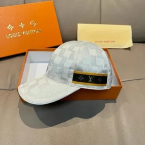 Louis Vuitton Classic Damier Cap