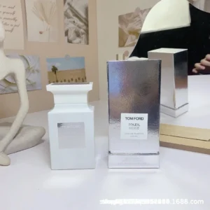 Tom Ford Soleil Neige Elegant Perfume