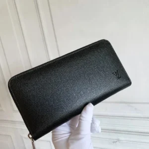 Louis Vuitton Taiga Leather Wallet