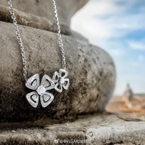 BVLGARI Flower Pendant Necklace