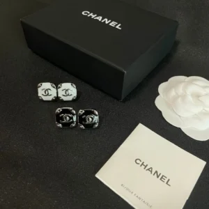 Chanel Bijoux Fantaisie Square Stud