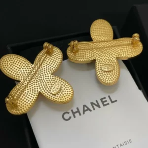 Chanel CC Brooch Gold Tone