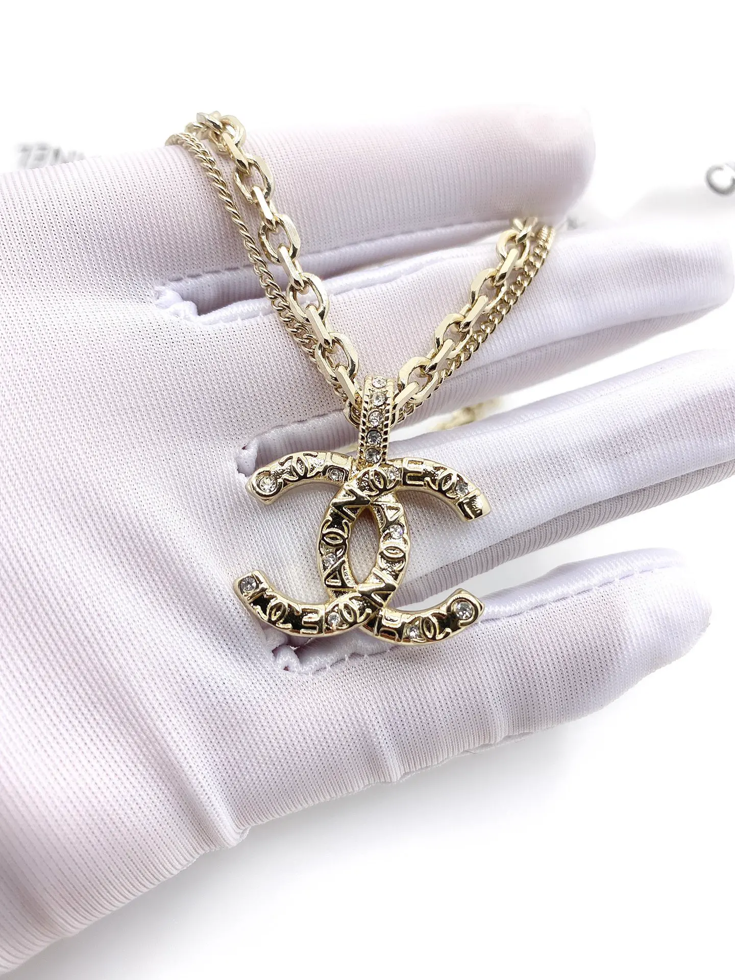 Chanel CC Logo Pendant Necklace Gold