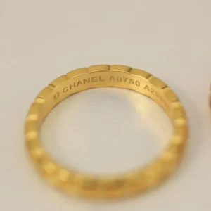 Chanel Gold Ring Au750 A20